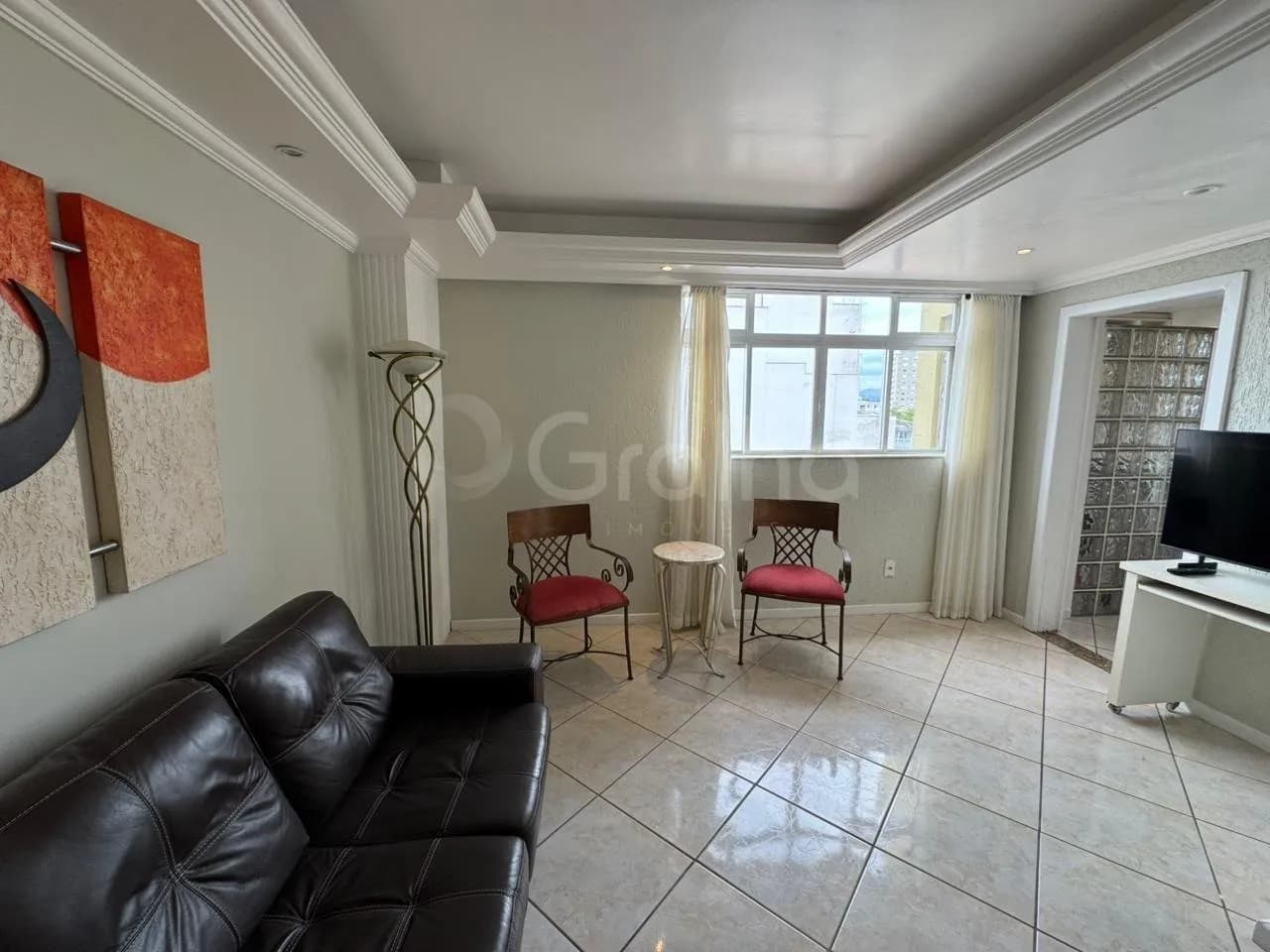 Apartamento para venda com 2 dormitórios em Coqueiros com 96 m² — foto 2