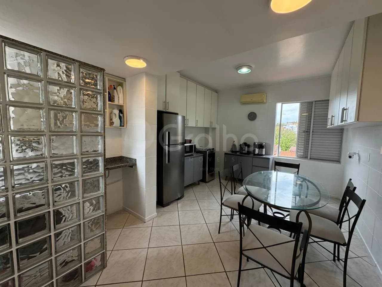 Apartamento para venda com 2 dormitórios em Coqueiros com 96 m² — foto 4