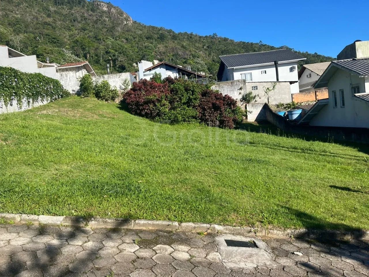 Terreno para venda em Trindade com 526 m² — foto principal