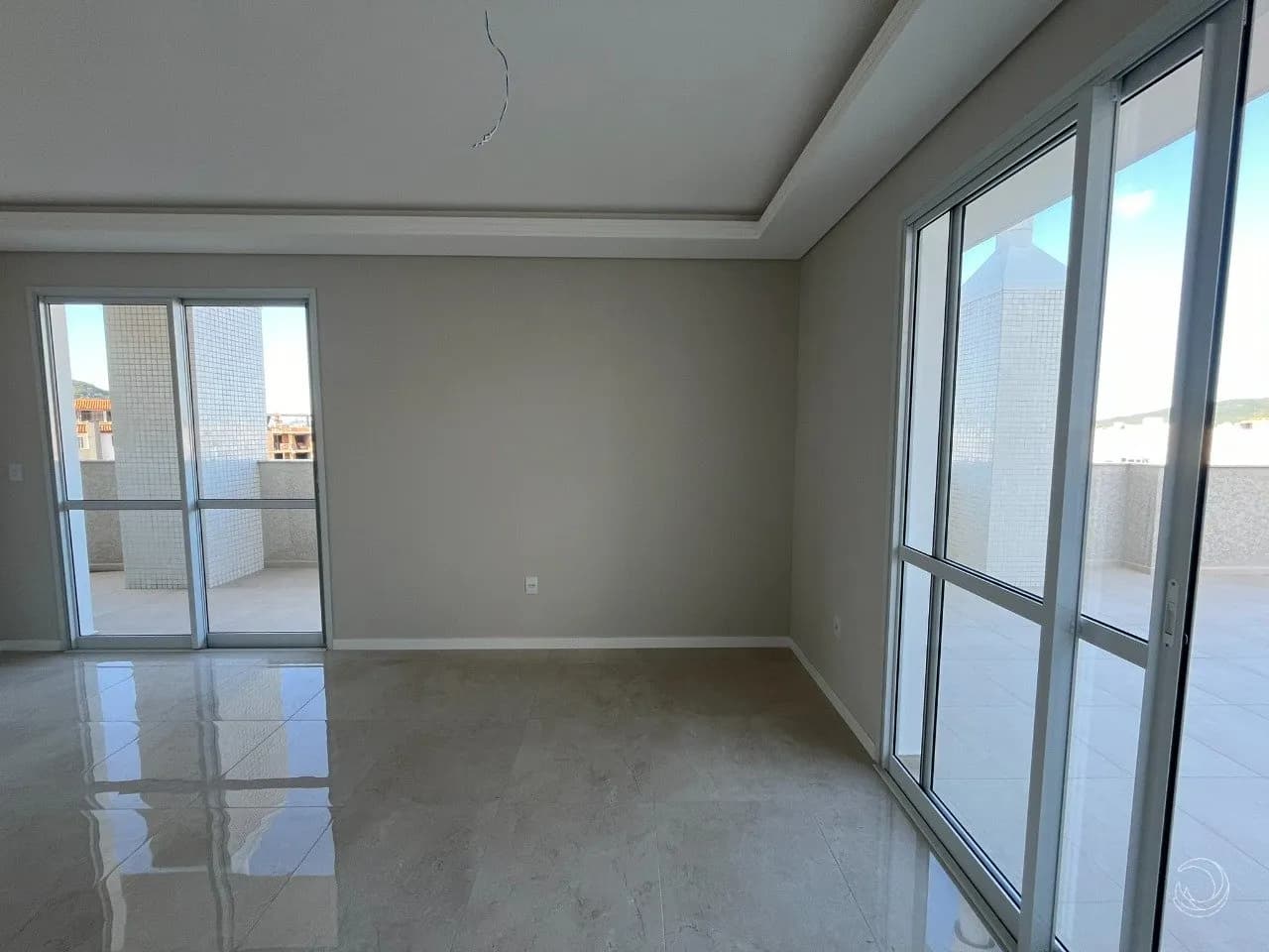 Cobertura para venda com 3 dormitórios em Ingleses com 205 m² — foto 2