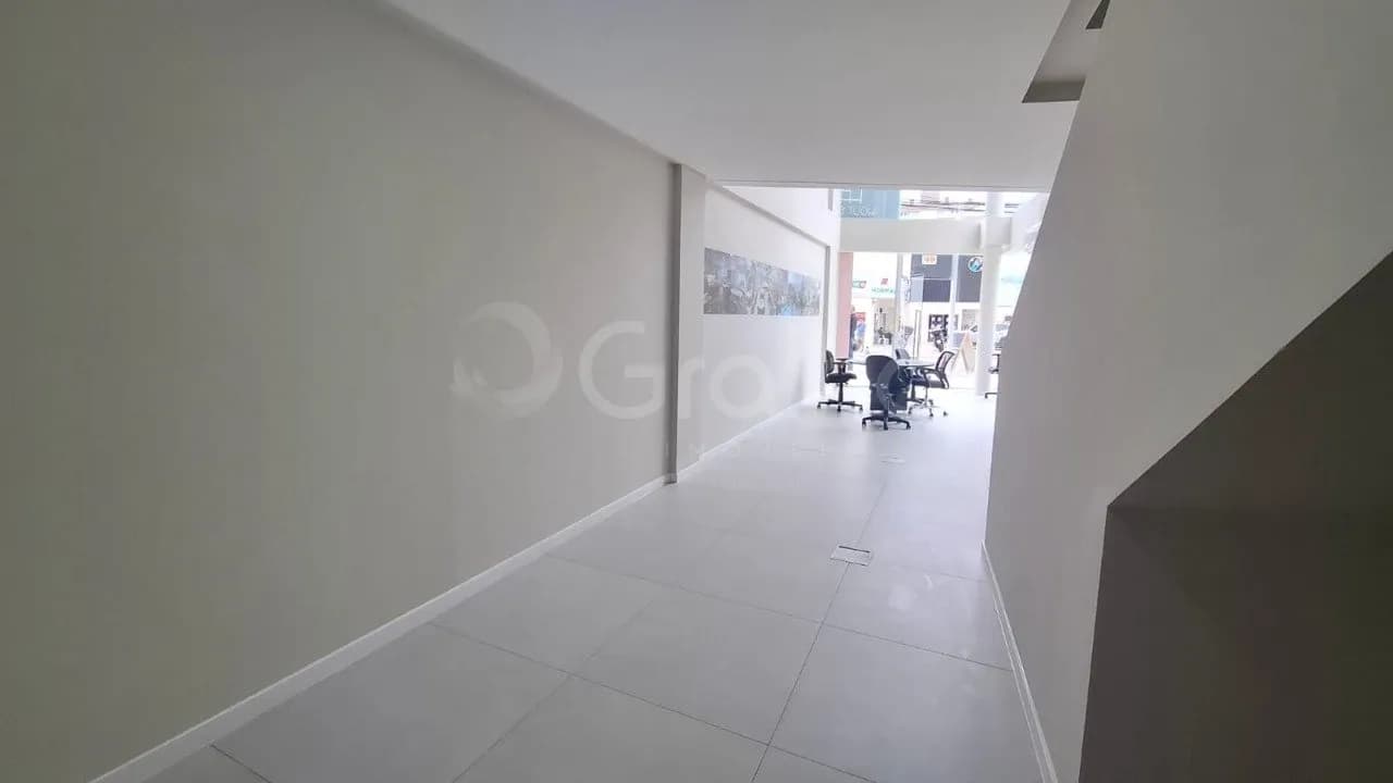 Loja para venda em Trindade com 77 m² — foto principal