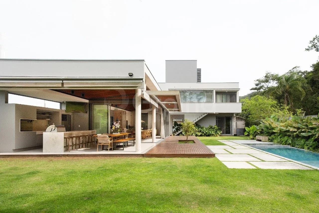 Casa para venda com 4 dormitórios em Cachoeira Do Bom Jesus com 314 m²