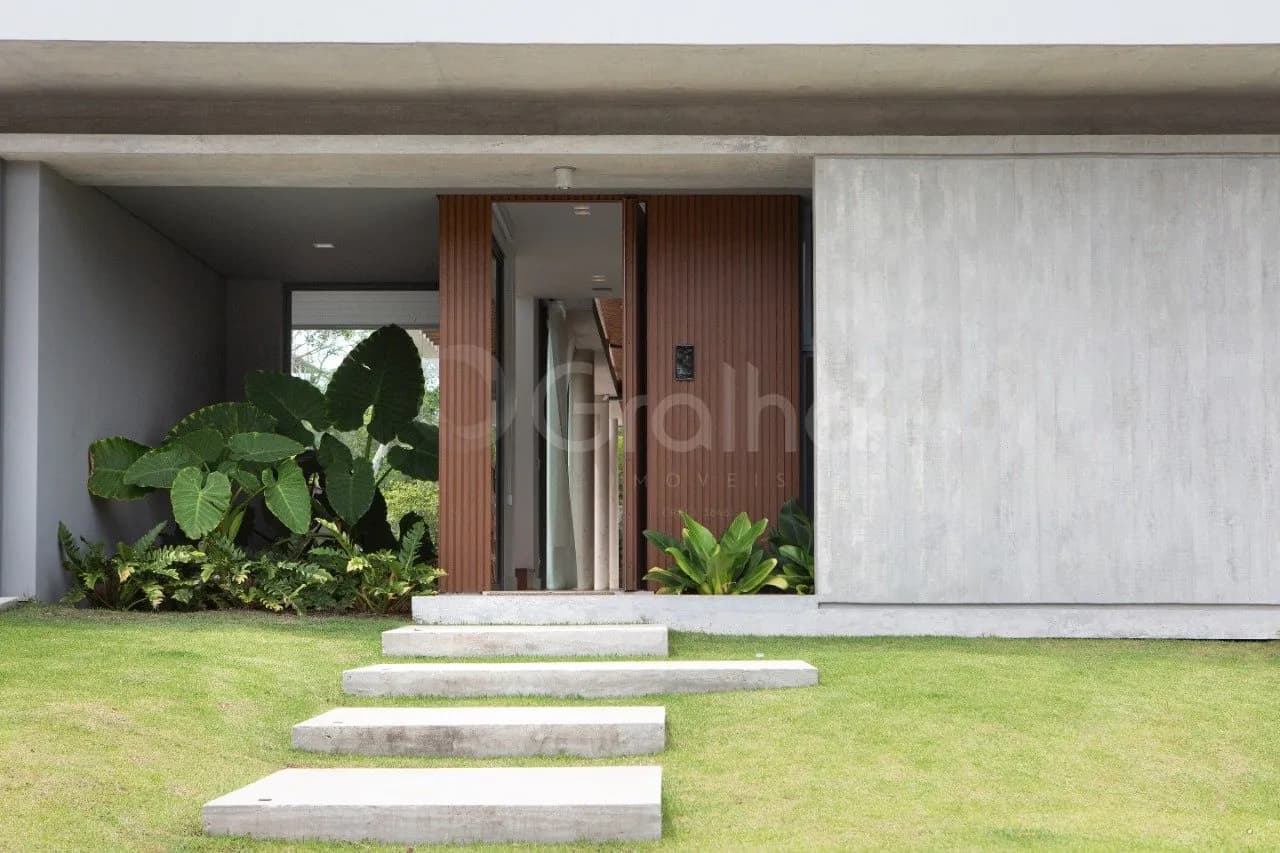 Casa para venda com 4 dormitórios em Cachoeira Do Bom Jesus com 314 m² — foto 2