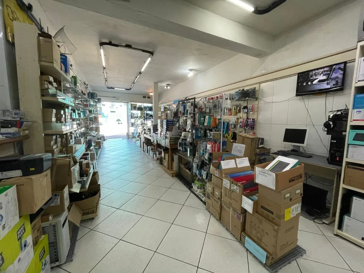 Sala comercial para venda em Centro com 93 m² — foto 2
