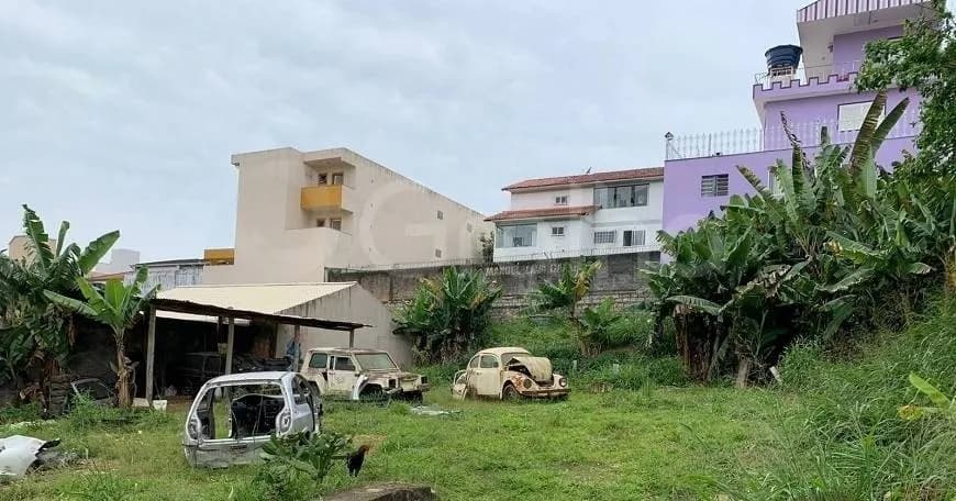 Terreno para venda em Barreiros com 771 m² — foto principal