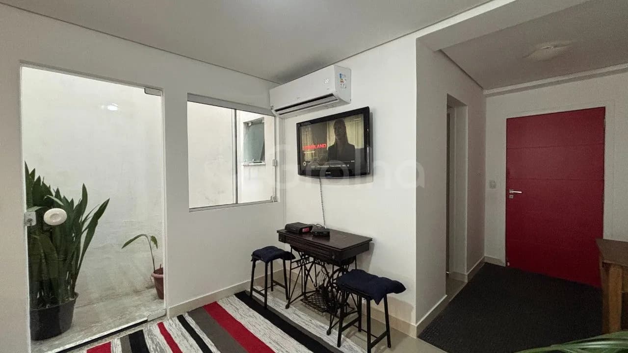 Casa para venda com 3 dormitórios em Ribeirão da Ilha com 111 m² — foto 2