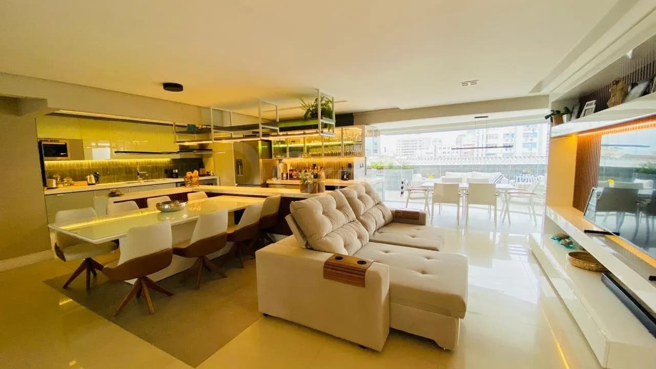 Apartamento para venda com 3 dormitórios em Estreito com 250 m² — foto principal