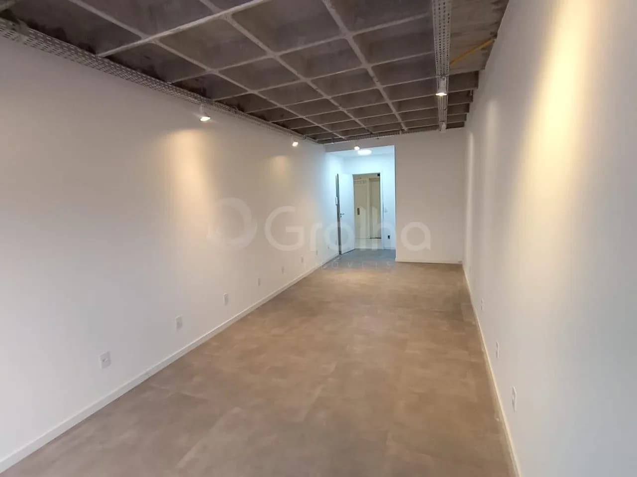 Sala comercial para venda em Trindade com 38 m² — foto 3