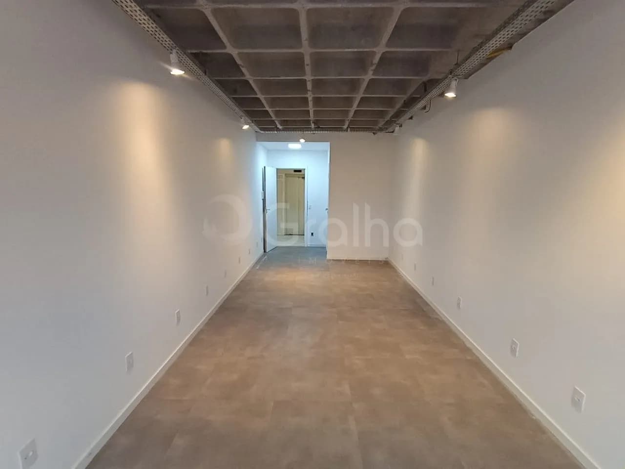 Sala comercial para venda em Trindade com 38 m² — foto 4