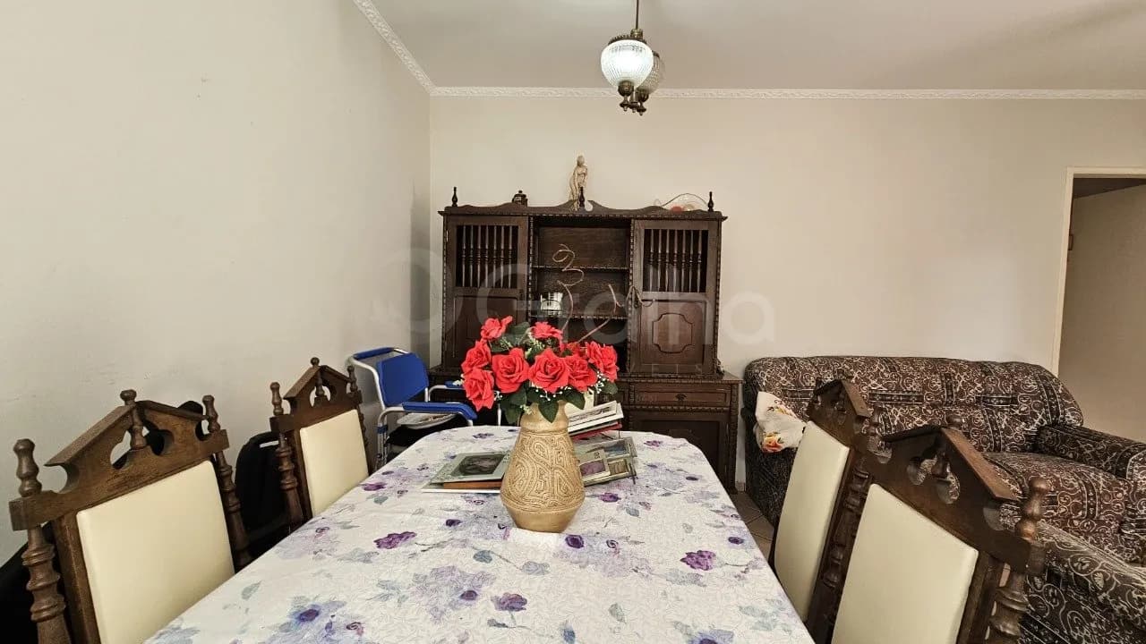 Casa para venda com 3 dormitórios em Carianos com 150 m² — foto principal