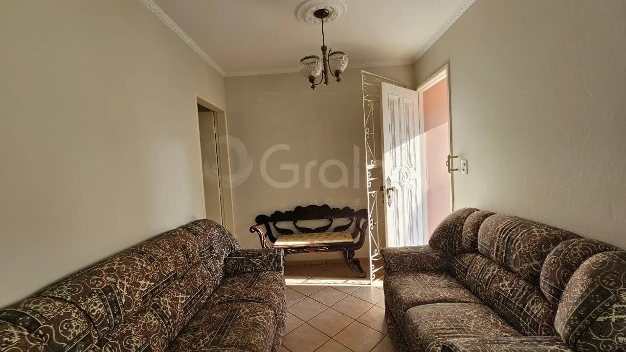 Casa para venda com 3 dormitórios em Carianos com 150 m² — foto 2