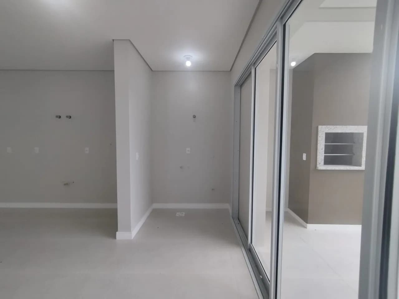 Casa para venda com 3 dormitórios em Carianos com 144 m² — foto 4