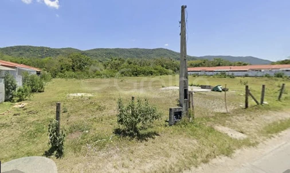 Terreno para venda em Forquilhas com 2899 m²