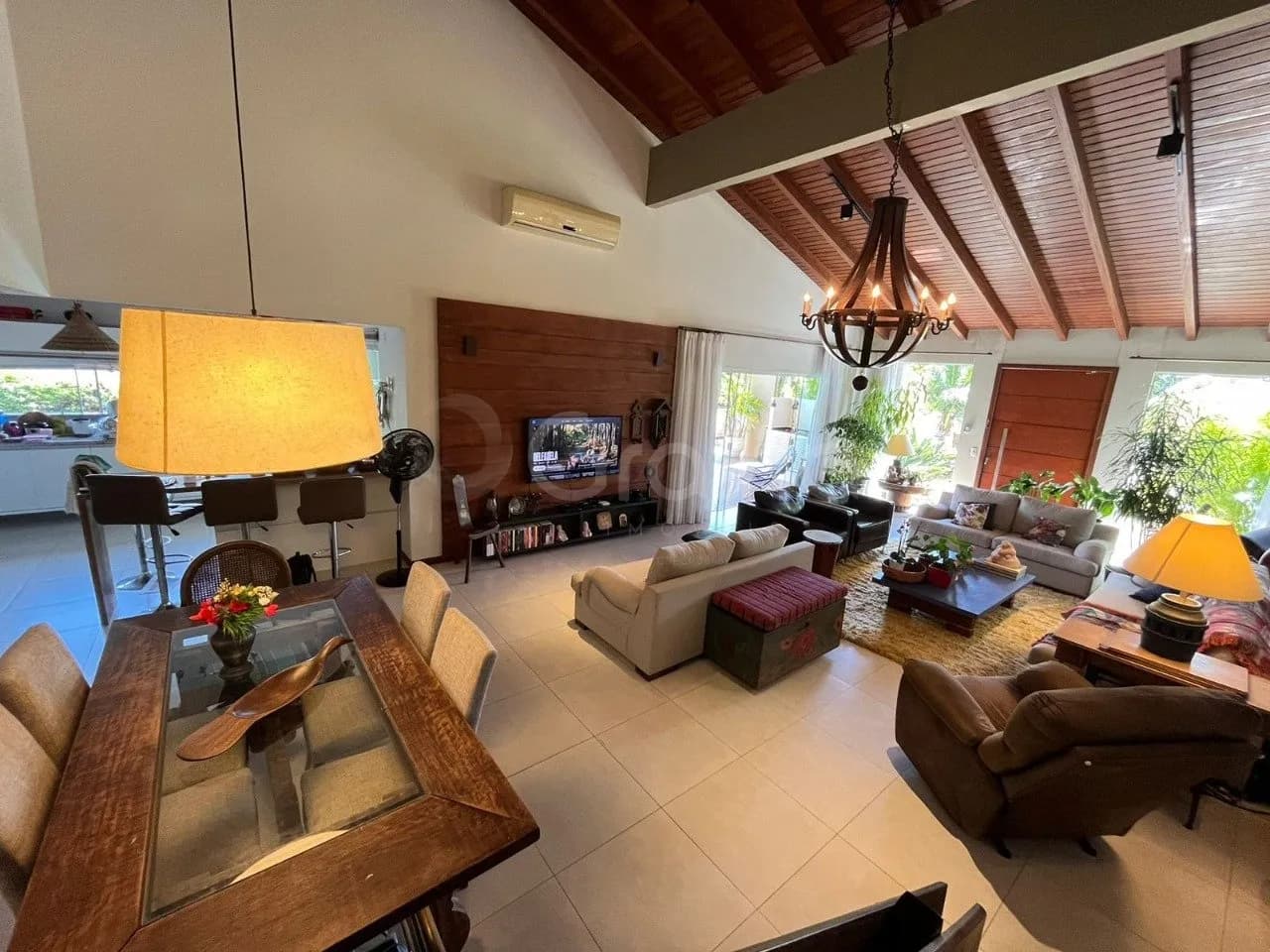 Casa para venda com 3 dormitórios em Jurerê com 271 m² — foto principal