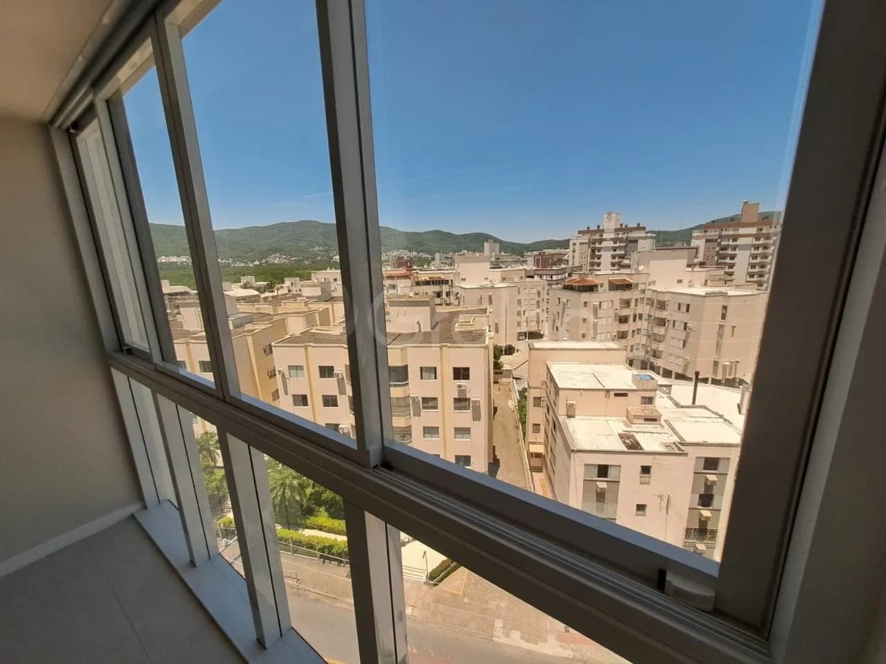 Apartamento para venda com 2 dormitórios em Trindade com 68 m² — foto 2