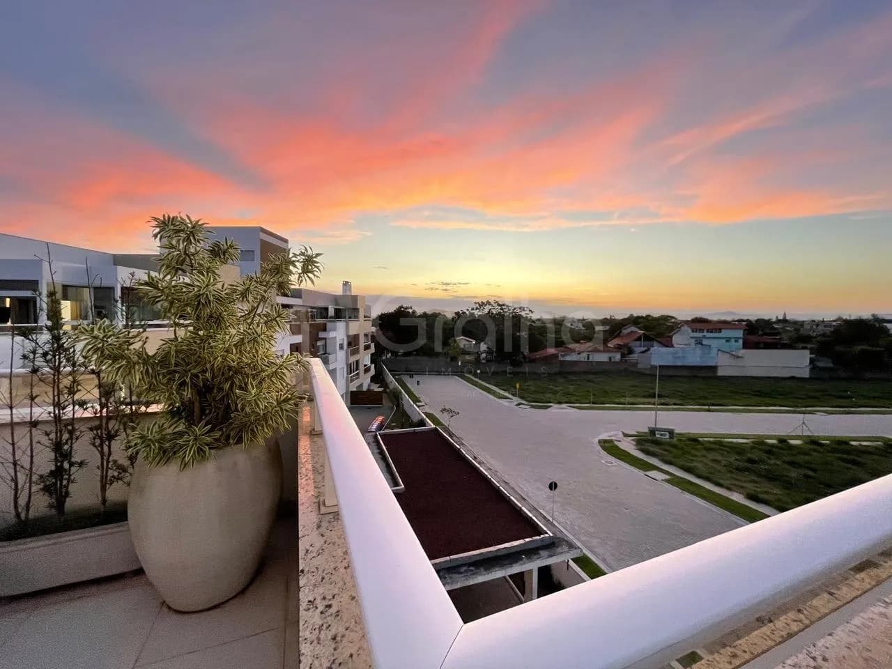 Cobertura para venda com 1 dormitório, em Campeche com 90 m² — foto principal