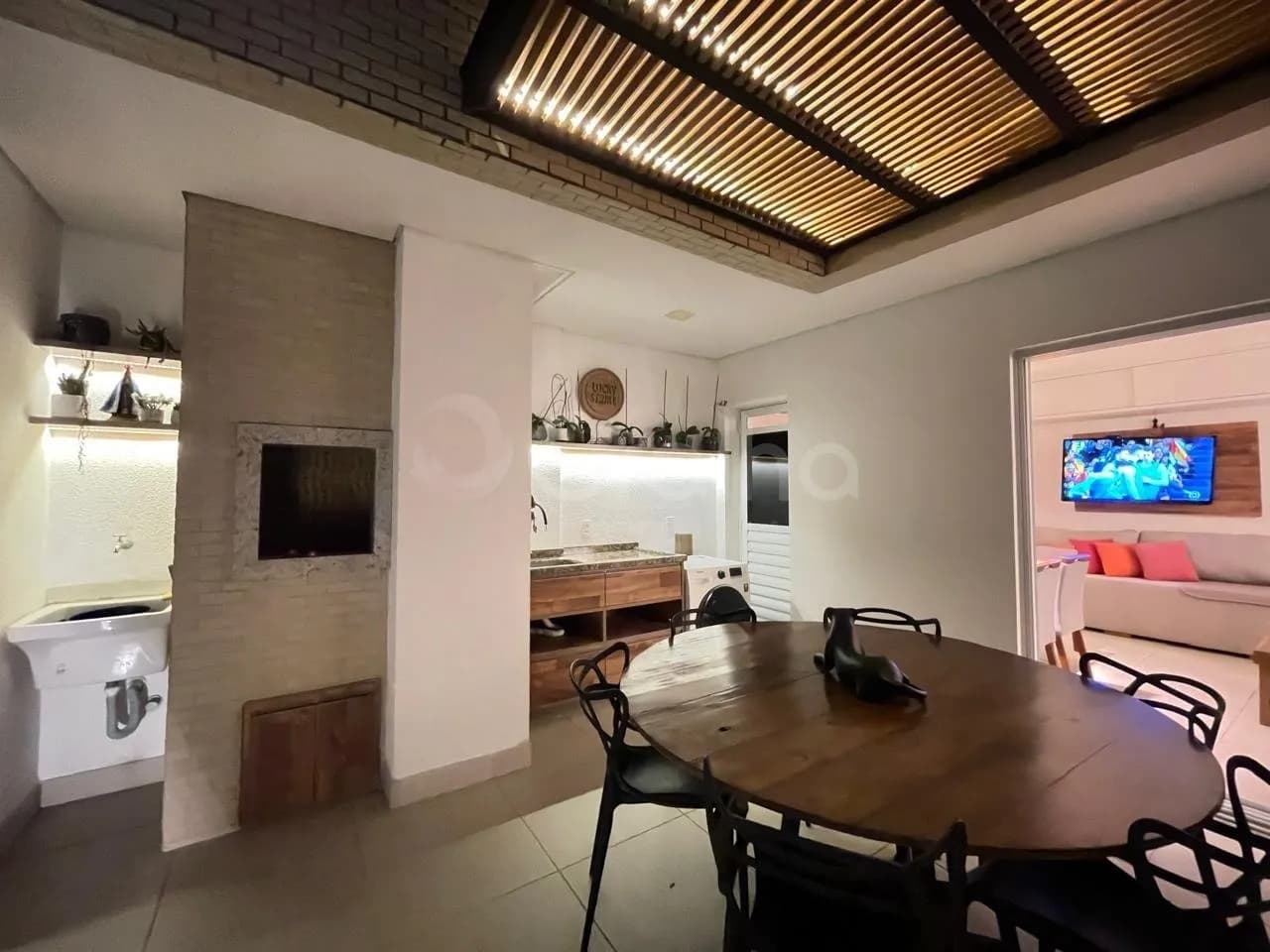 Cobertura para venda com 1 dormitório, em Campeche com 90 m² — foto 2