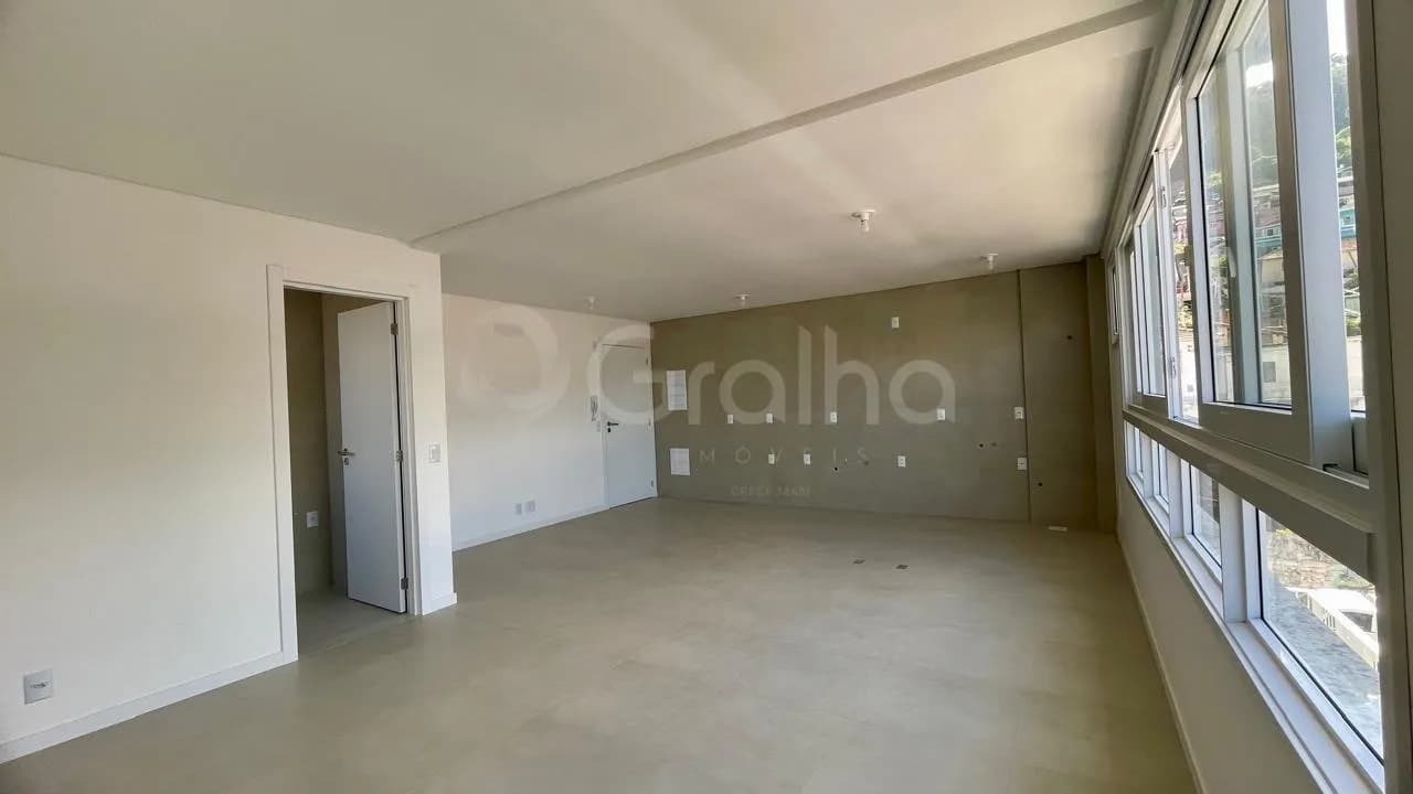 Estúdio para venda com 1 dormitório, em Centro com 41 m² — foto 2