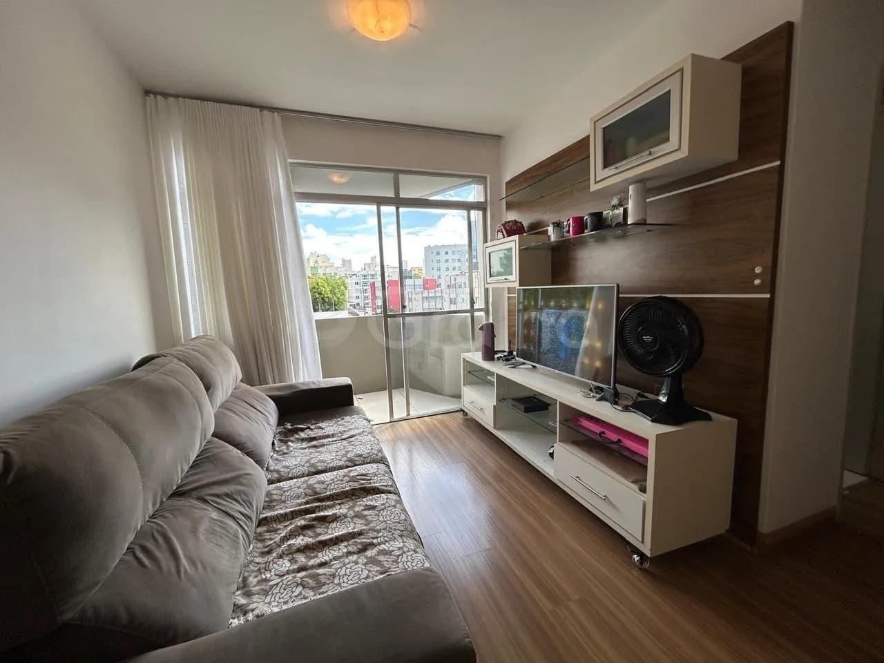 Apartamento para venda com 2 dormitórios em Carvoeira com 59 m²