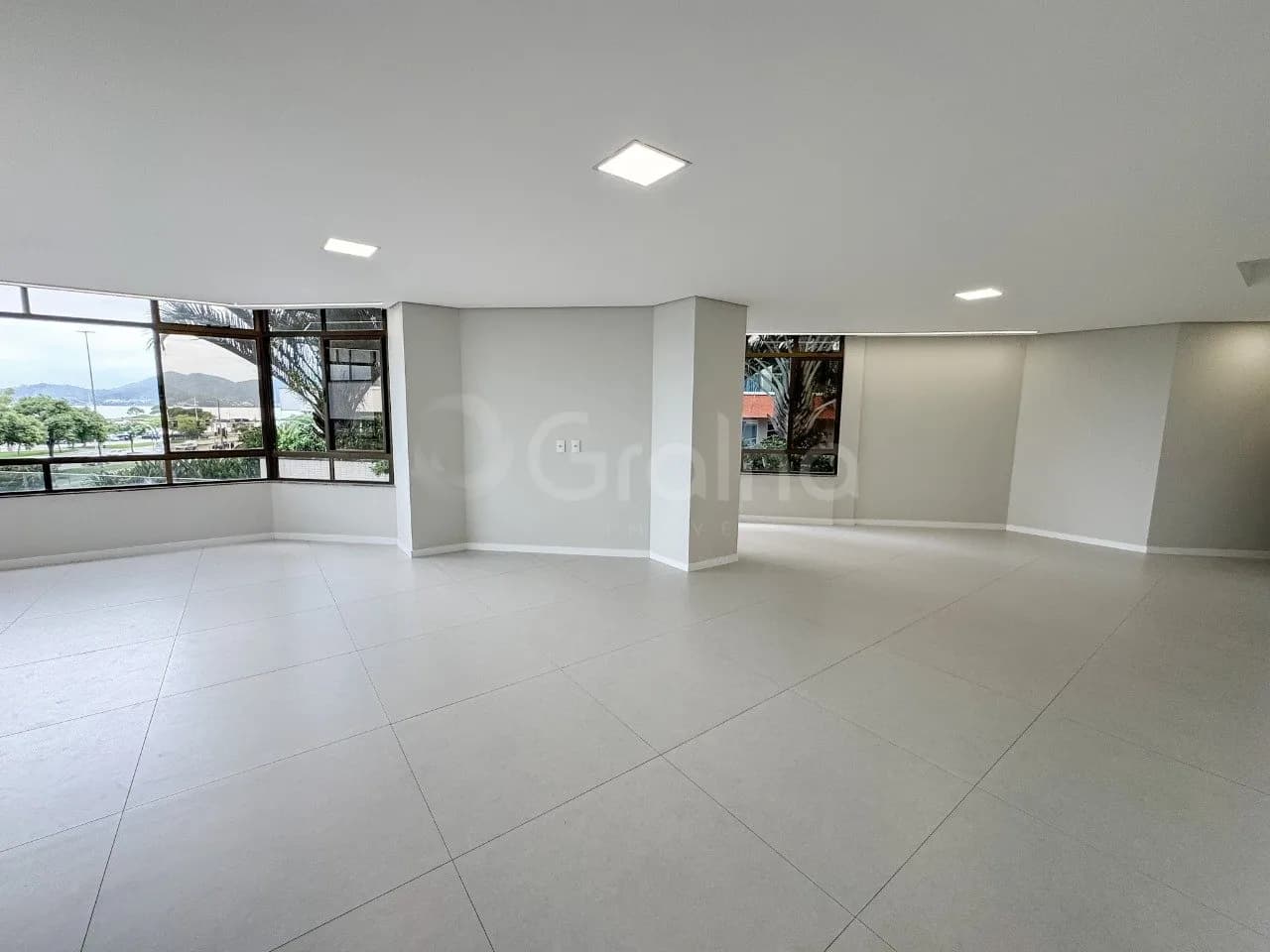 Apartamento para venda com 3 dormitórios em Beira Mar Norte com 206 m² — foto 2