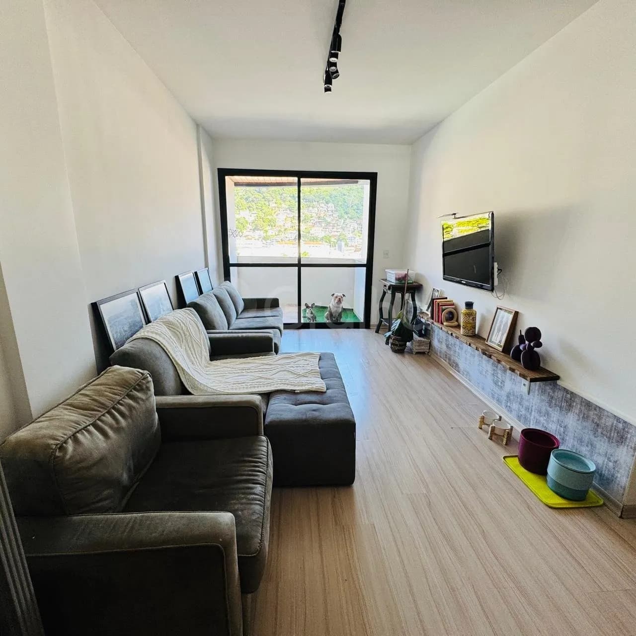 Apartamento para venda com 3 dormitórios em Centro com 93 m² — foto principal
