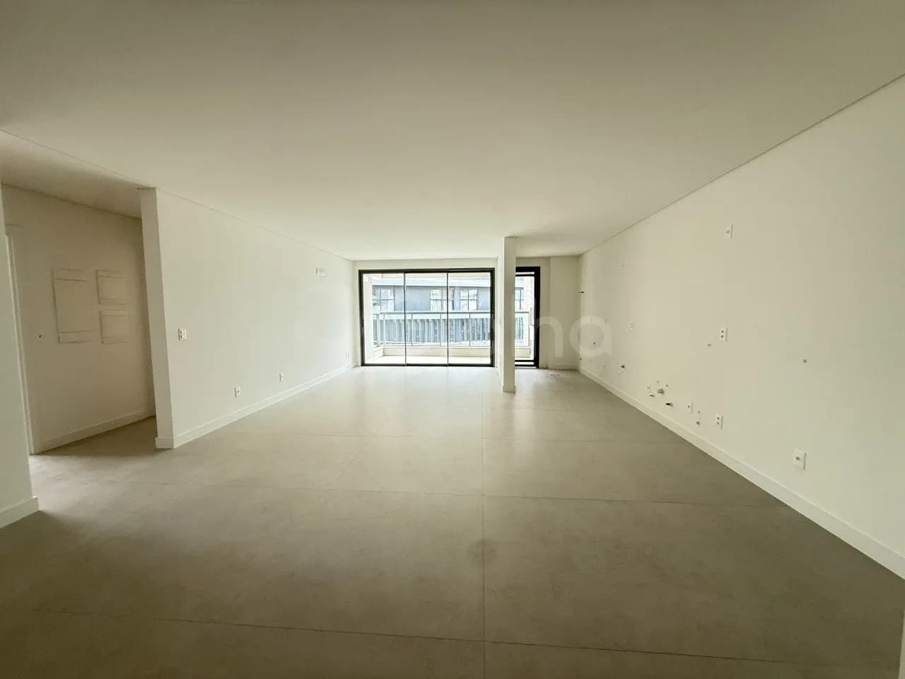 Apartamento para venda com 3 dormitórios em Jurerê com 130 m² — foto principal