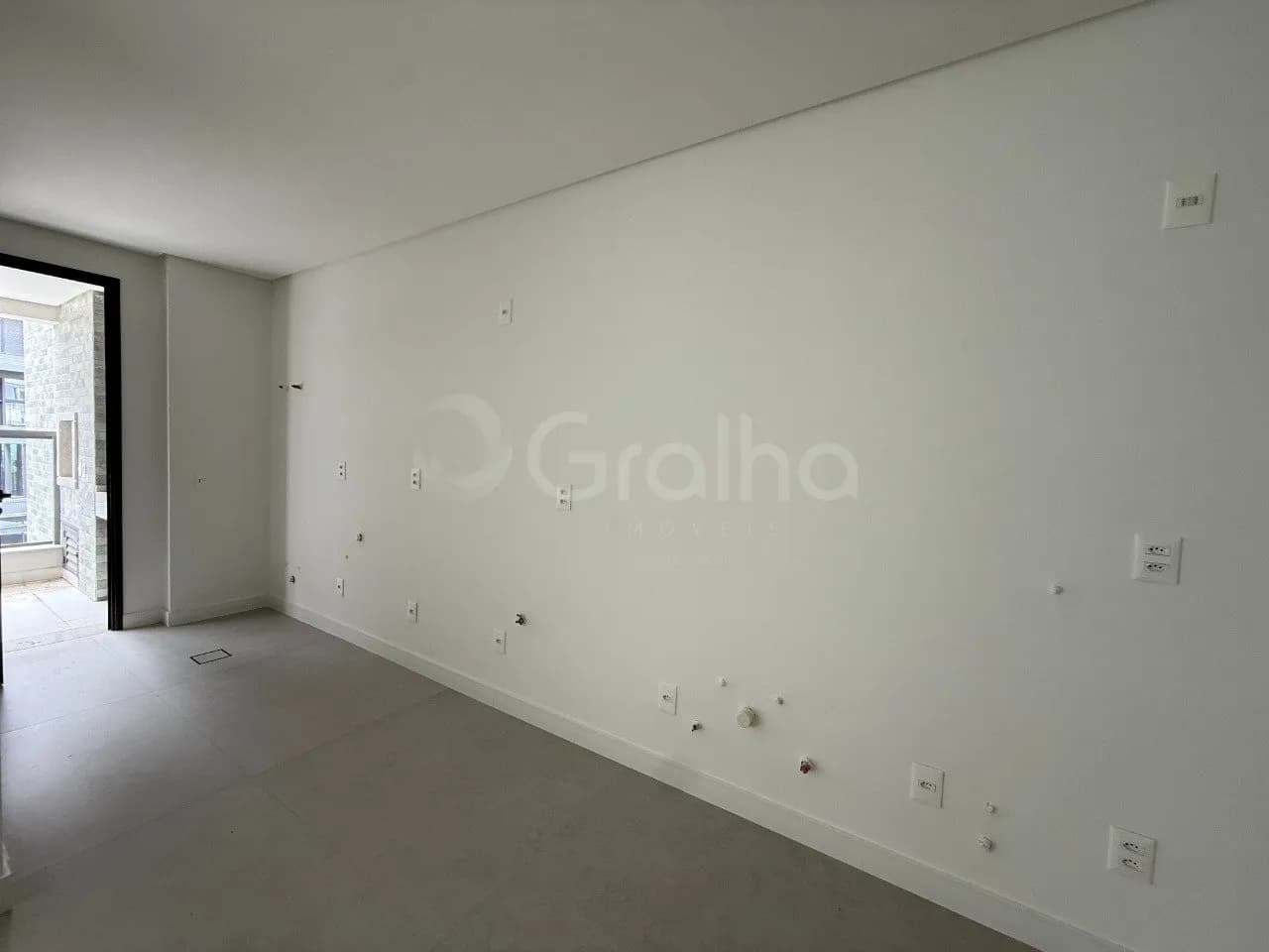 Apartamento para venda com 3 dormitórios em Jurerê com 130 m² — foto 2