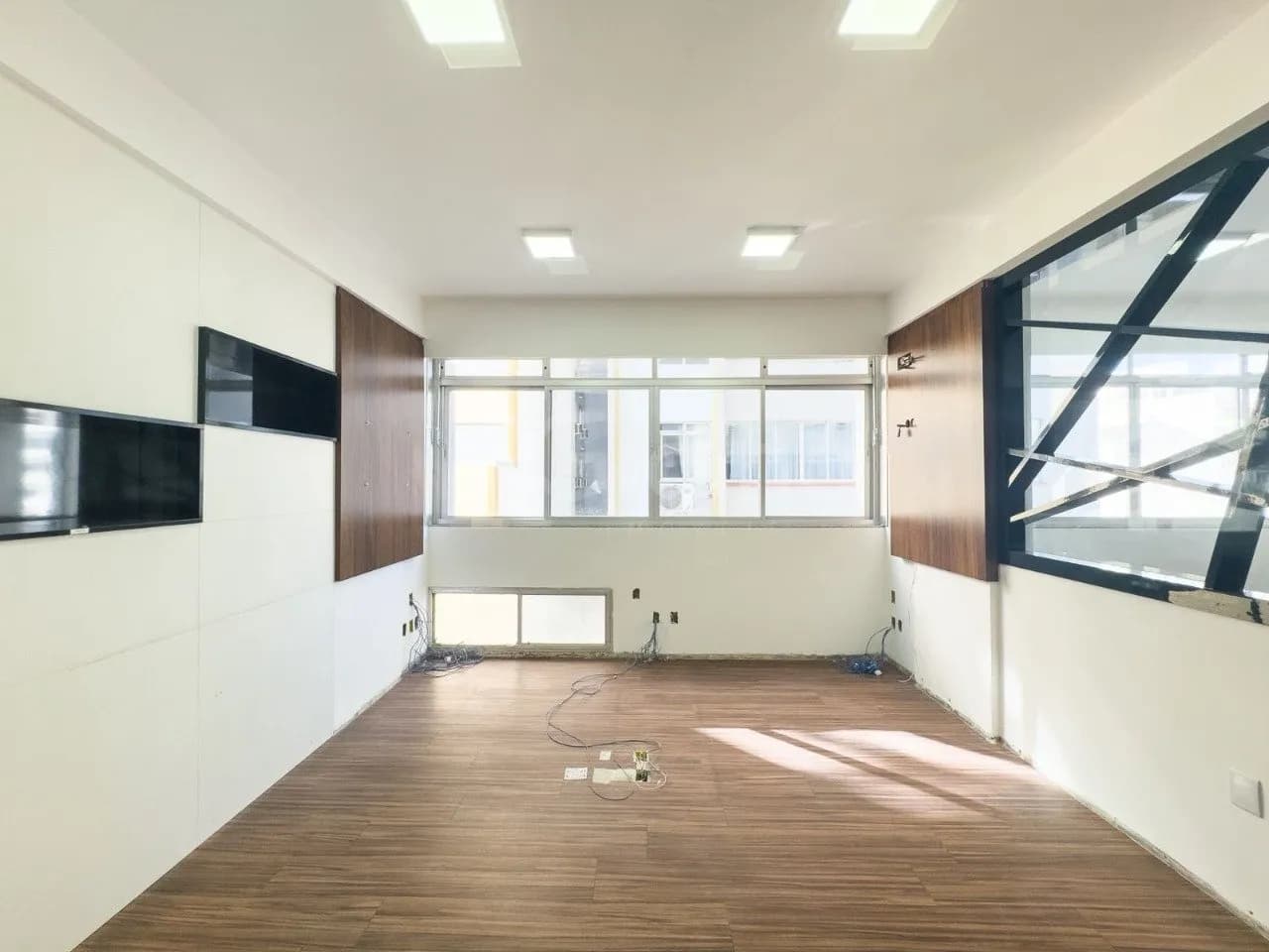 Sala comercial para venda em Centro com 212 m² — foto principal