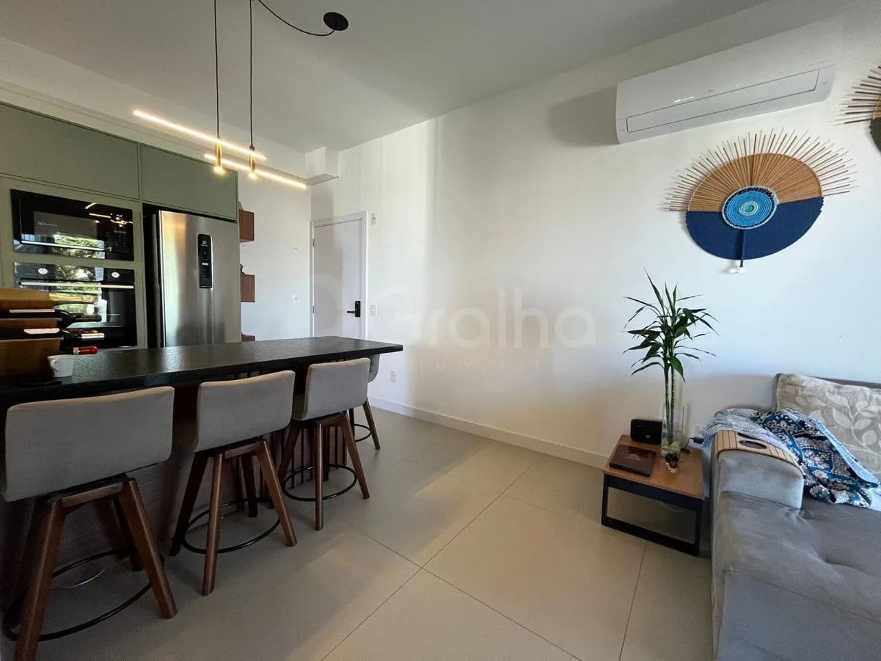 Apartamento para venda com 2 dormitórios em Agronômica com 70 m² — foto 4