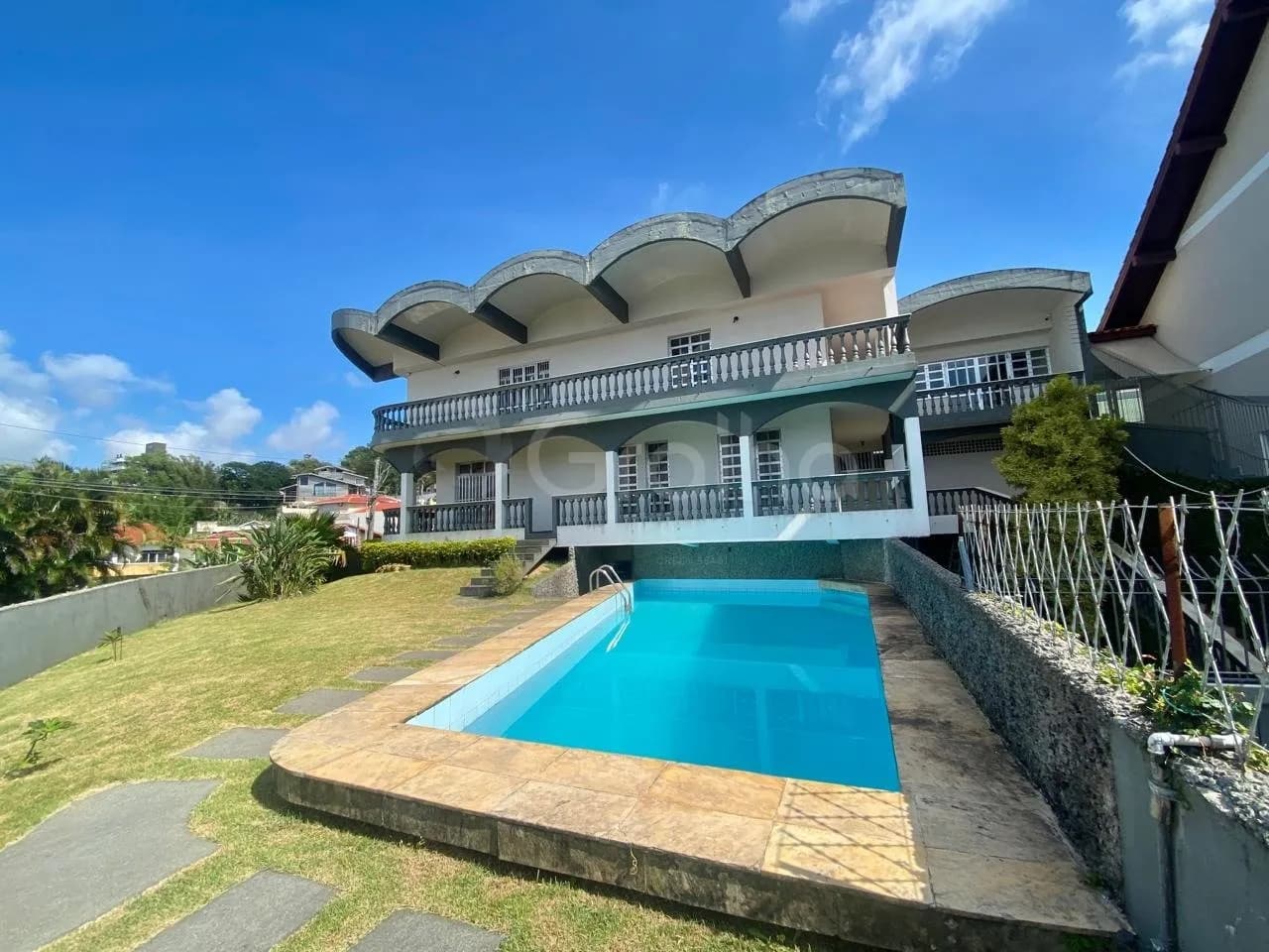 Casa para venda com 5 dormitórios em Itaguaçu com 700 m² — foto principal
