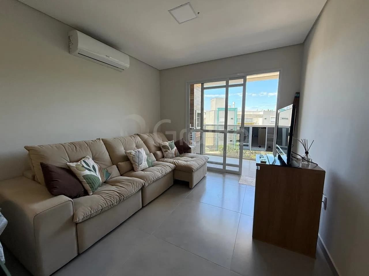 Apartamento para venda com 2 dormitórios em Governador Celso Ramos com 72 m² — foto principal