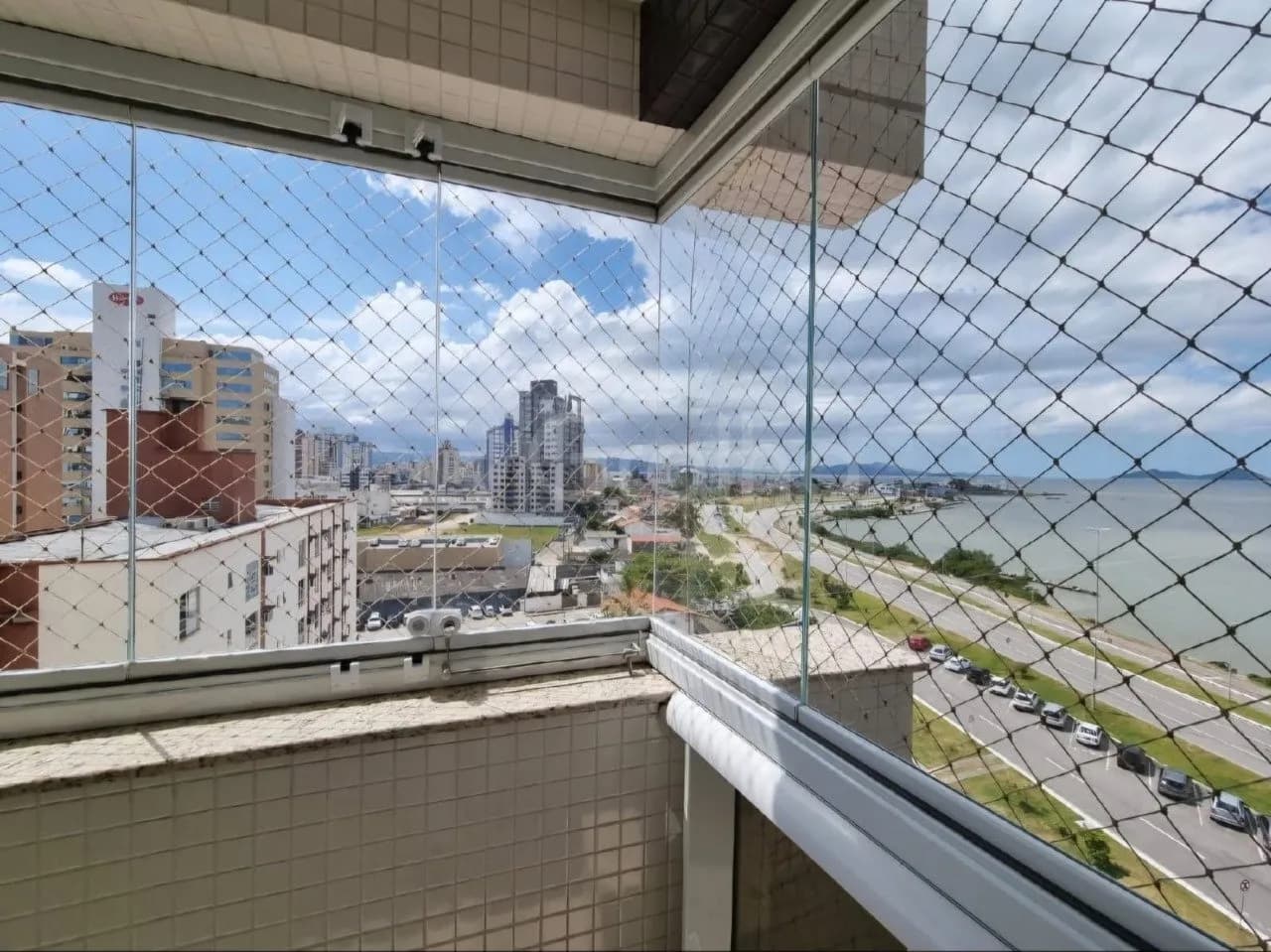 Apartamento para venda com 3 dormitórios em Estreito com 120 m² — foto 2