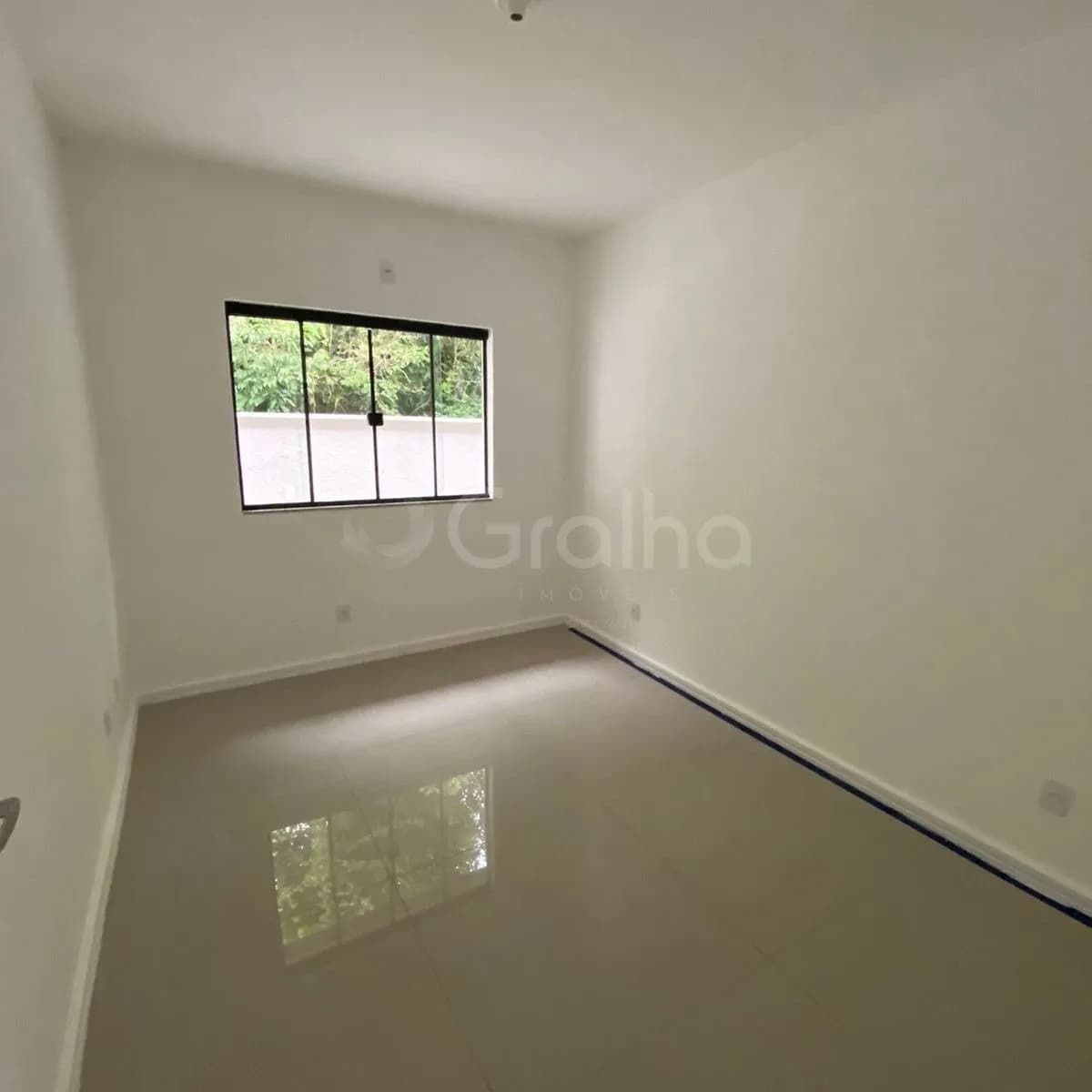 Casa para venda com 3 dormitórios em Forquilhas com 100 m² — foto 2