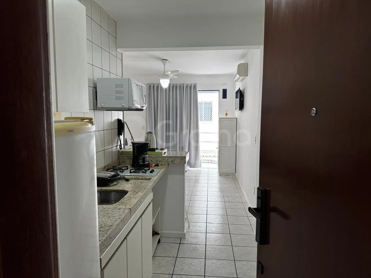 Estúdio para venda com 1 dormitório, em Canasvieiras com 28 m² — foto principal
