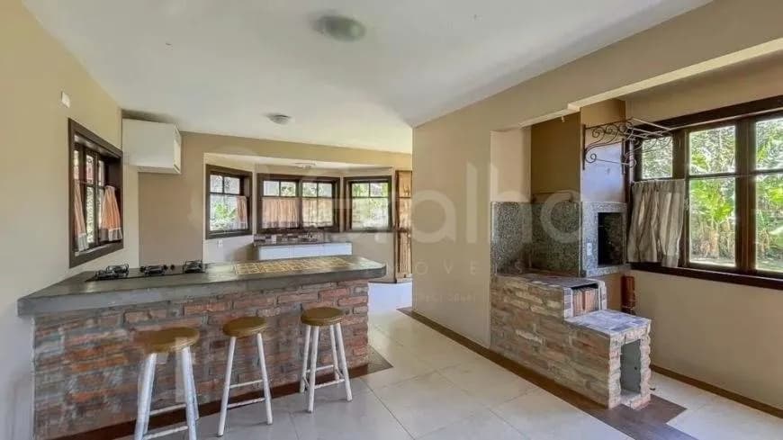 Casa de condomínio para venda com 6 dormitórios em Armação com 200 m² — foto 4