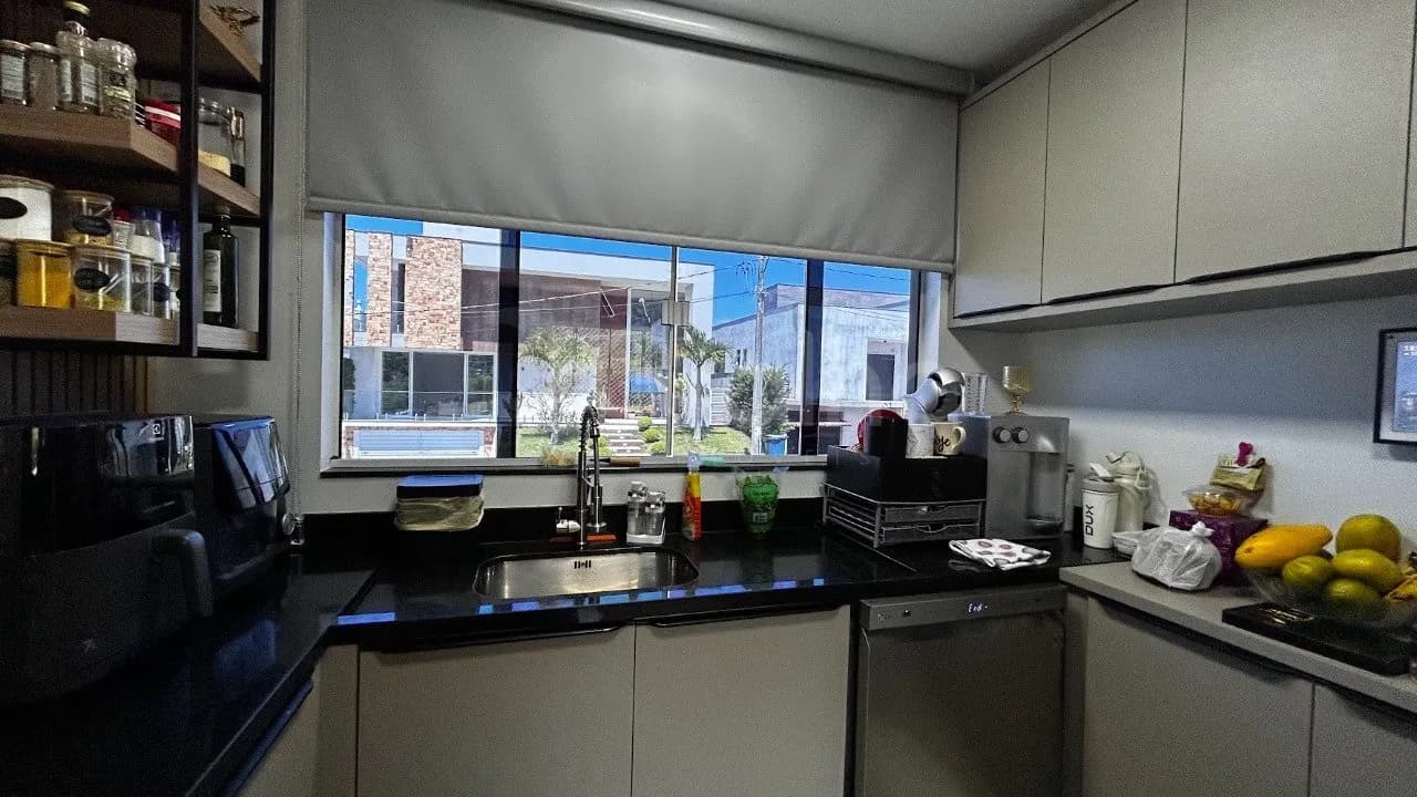 Casa de condomínio para venda com 3 dormitórios em Ingleses Do Rio Vermelho com 287 m² — foto 5