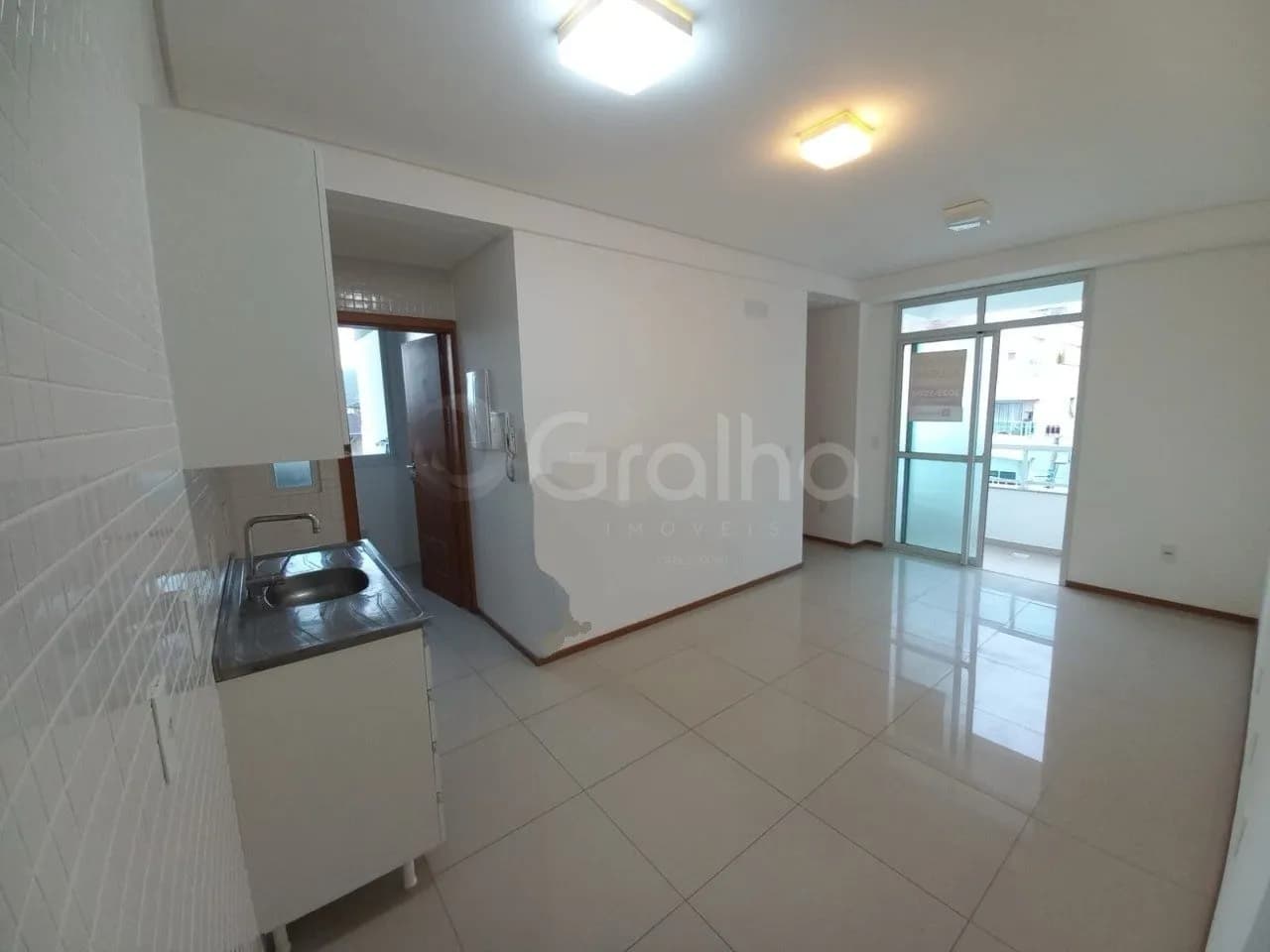 Apartamento para venda com 1 dormitório, em Rio Tavares com 43 m² — foto principal