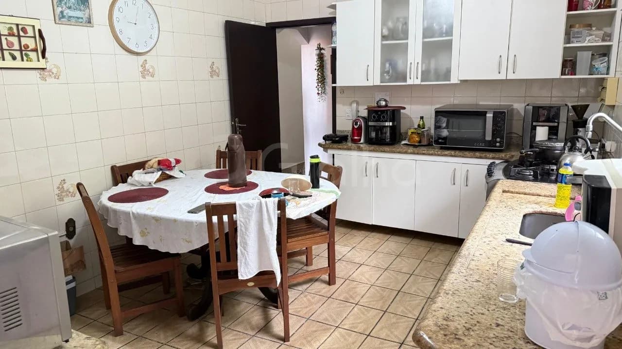 Casa para venda com 3 dormitórios em Abraão com 190 m² — foto 2