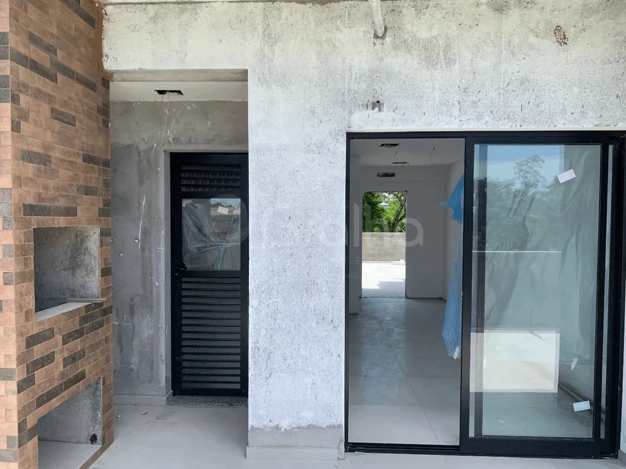 Apartamento para venda com 1 dormitório, em Ribeirão da Ilha com 29 m² — foto 2