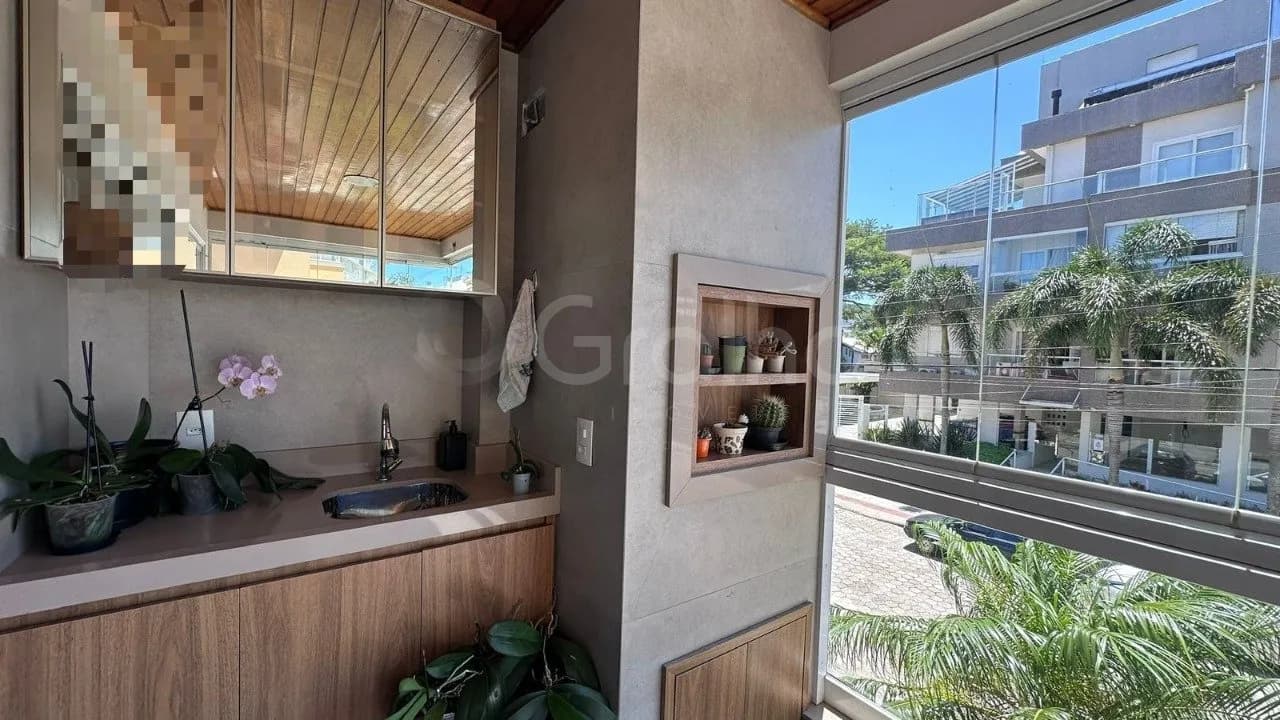 Apartamento para venda com 3 dormitórios em Jurerê com 97 m² — foto 2