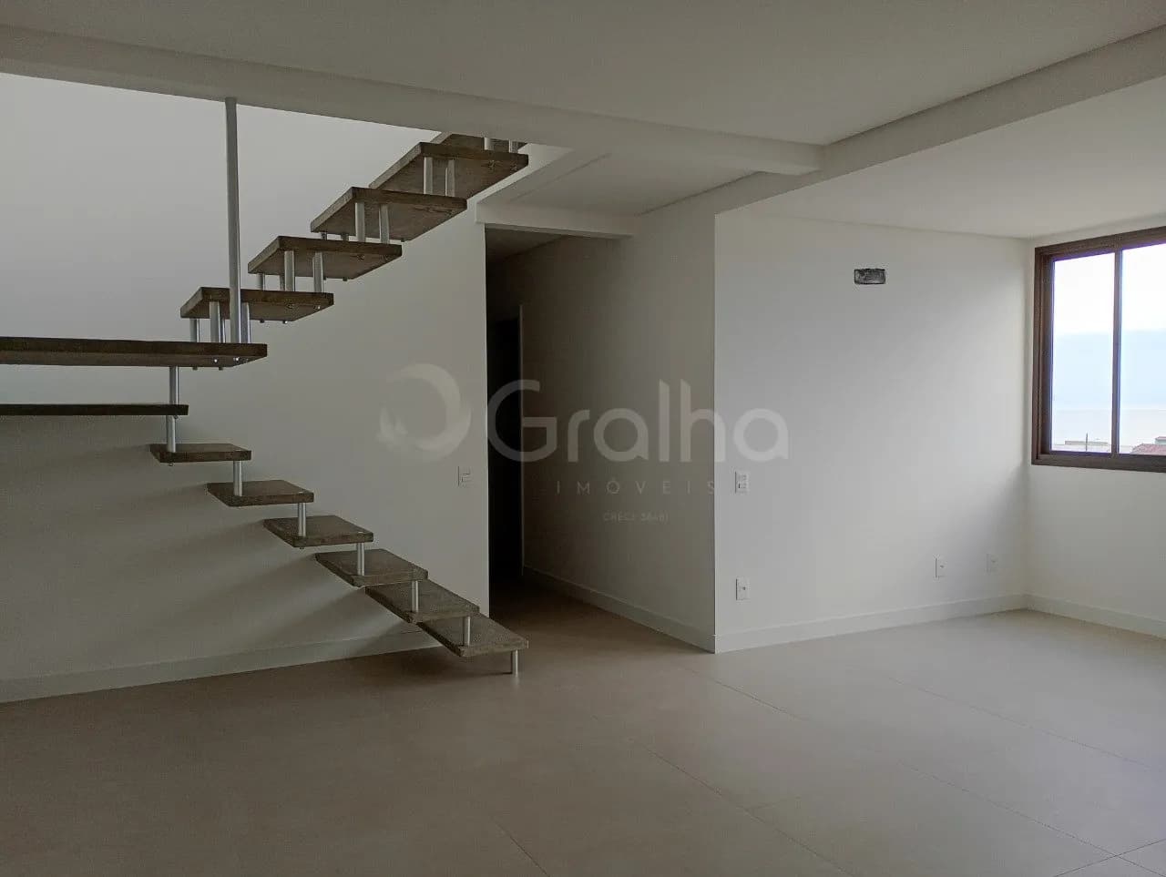 Apartamento para venda com 3 dormitórios em Balneário com 152 m²