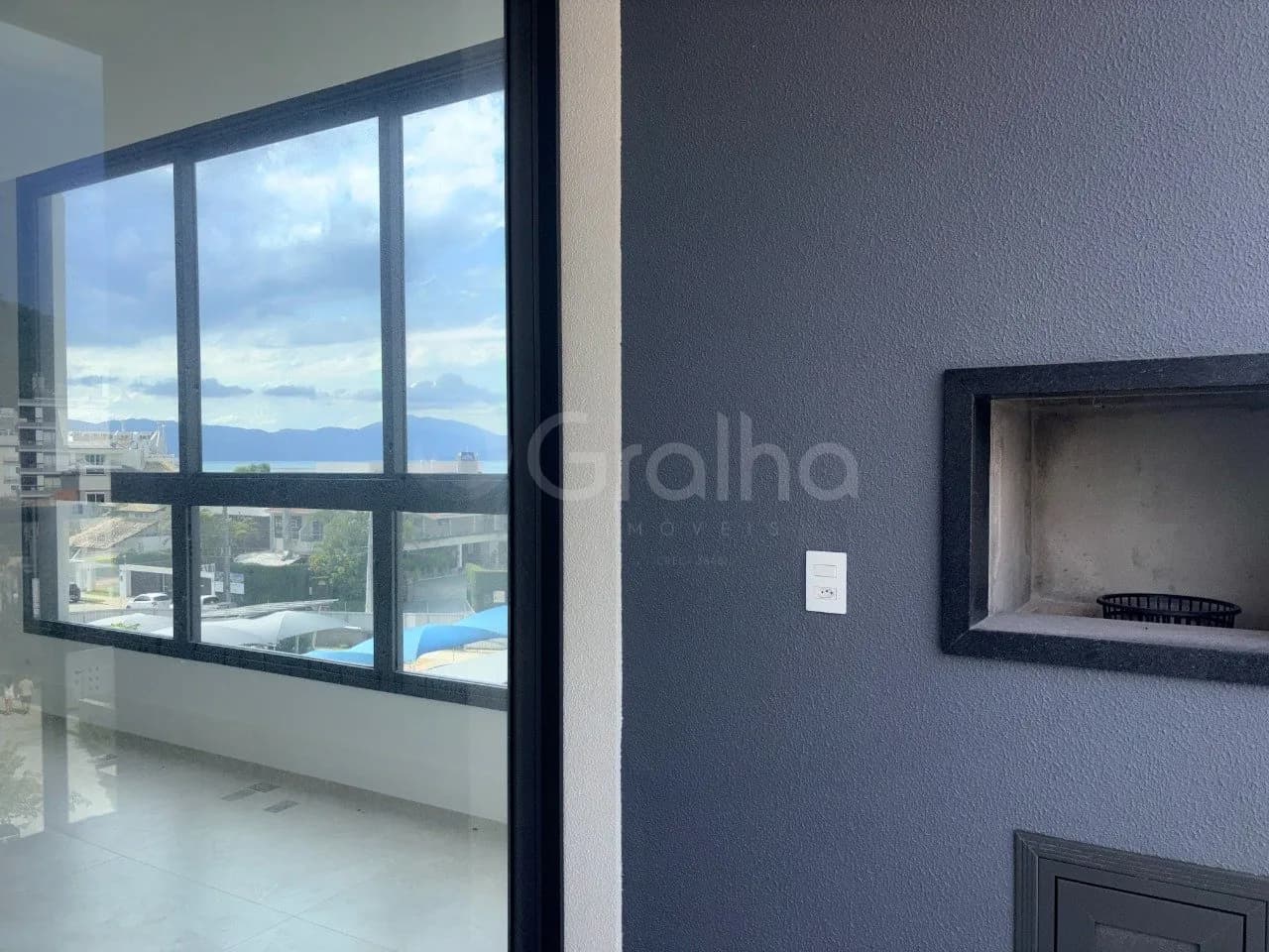 Apartamento para venda com 2 dormitórios em Jurerê com 86 m² — foto 2