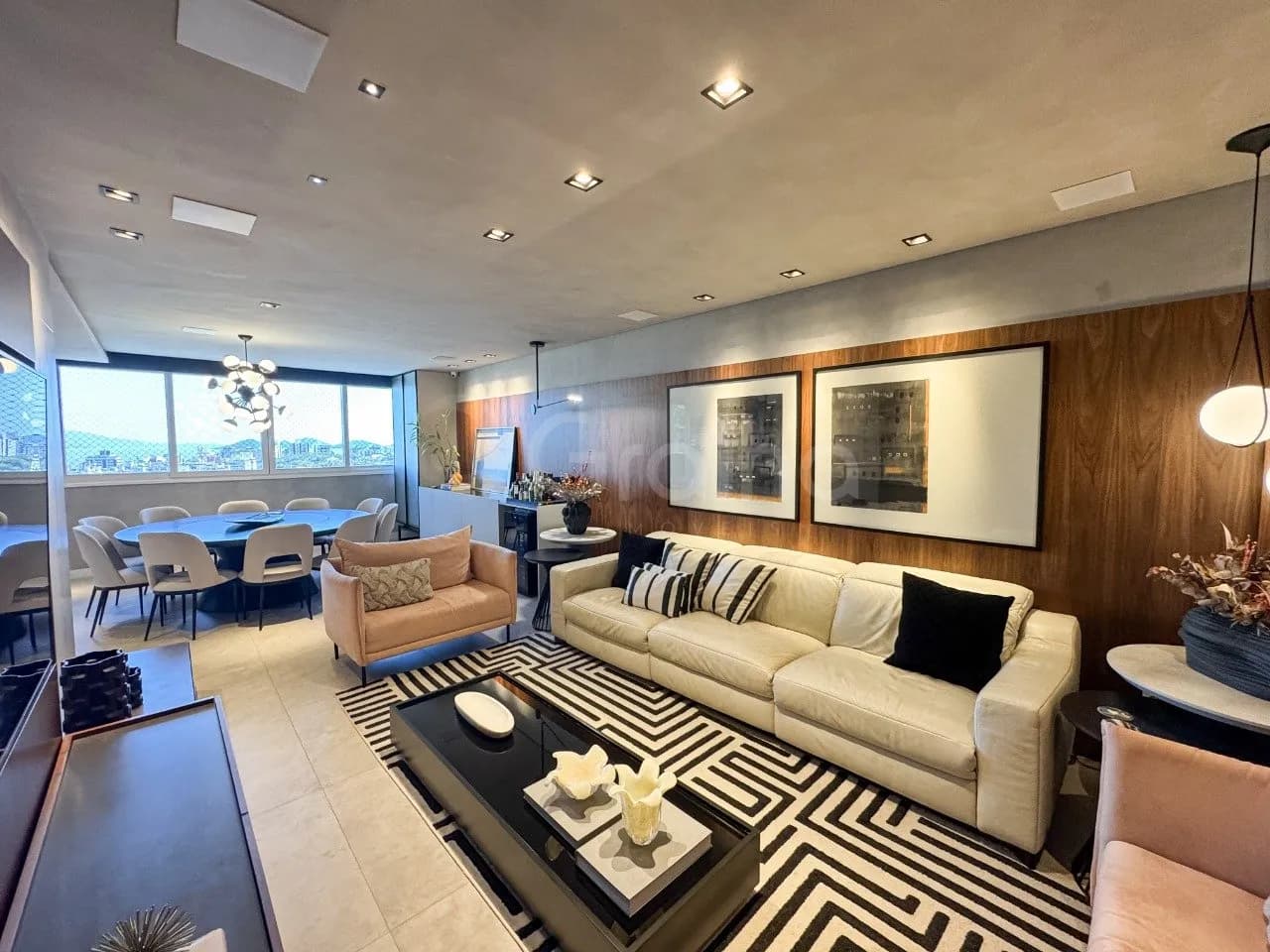 Apartamento para venda com 3 dormitórios em Centro com 186 m² — foto principal
