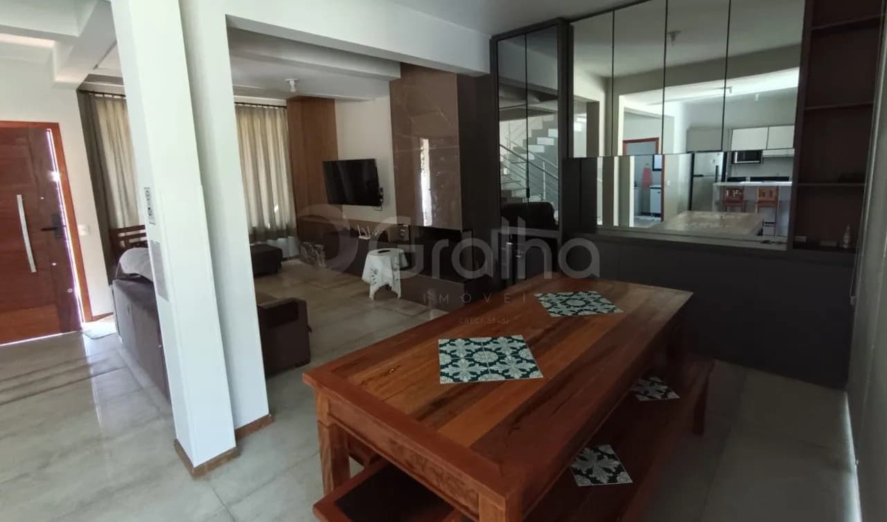 Casa para venda com 3 dormitórios em Açores com 265 m² — foto 2