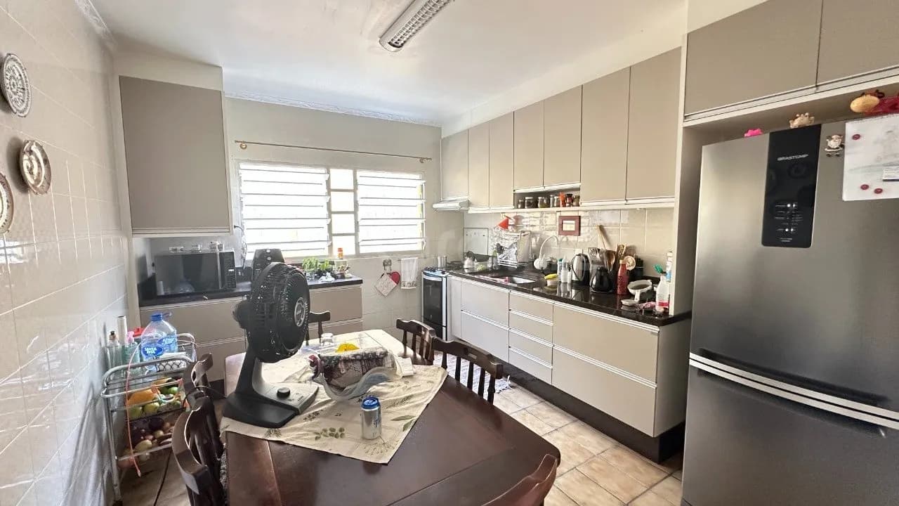 Casa para venda com 4 dormitórios em Santa Mônica com 193 m² — foto 2
