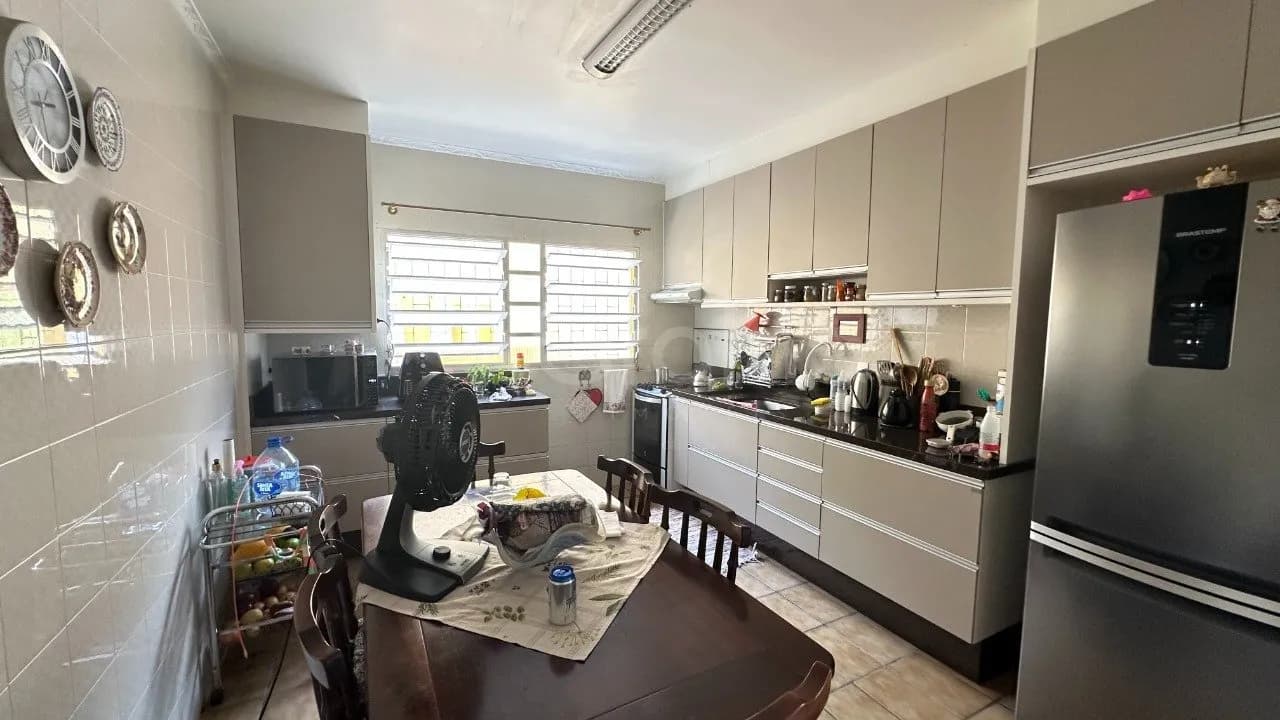 Casa para venda com 4 dormitórios em Santa Mônica com 193 m² — foto 4