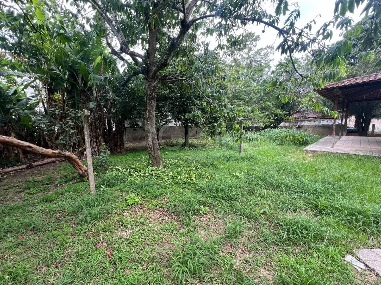 Terreno para venda em Campeche com 949 m² — foto principal