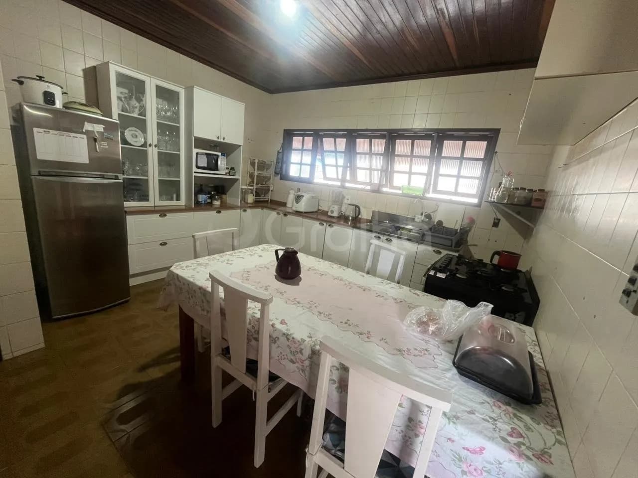 Casa para venda com 5 dormitórios em Centro com 260 m² — foto 2
