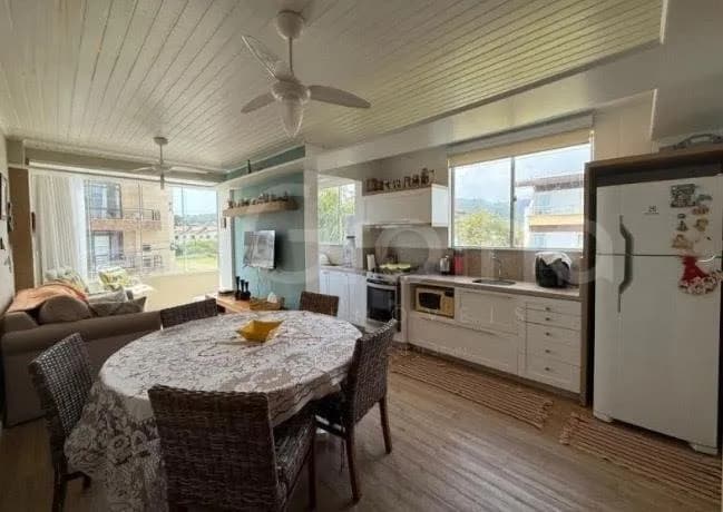Apartamento para venda com 3 dormitórios em Ponta Das Canas com 80 m² — foto principal