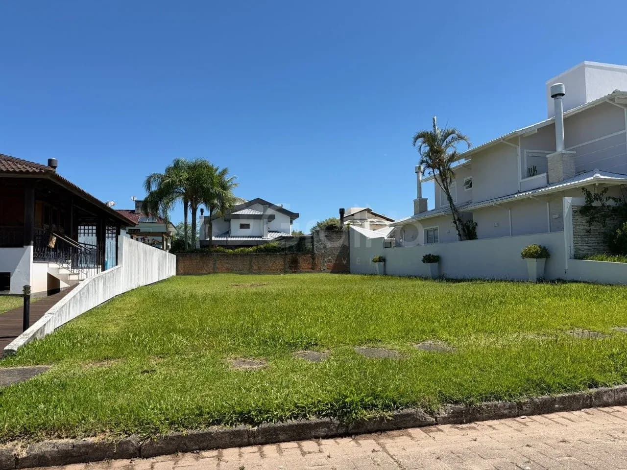 Terreno para venda em Jurerê Internacional com 450 m² — foto principal